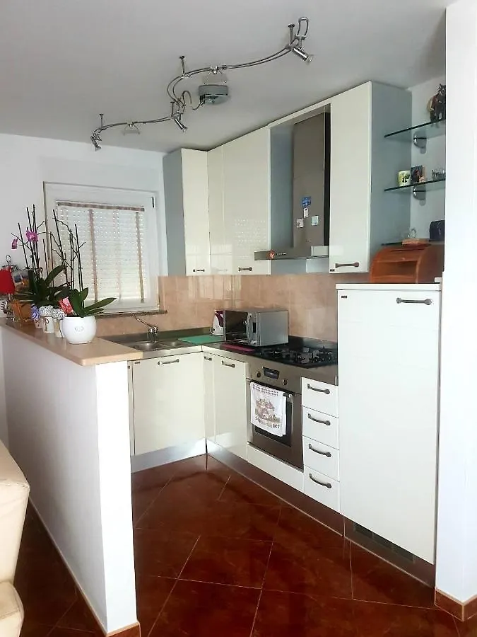 Kira Apartment Pula