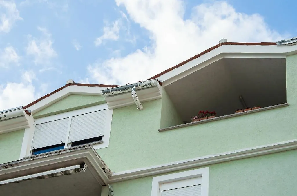 Kira Apartment Pula 0*,  Croatia