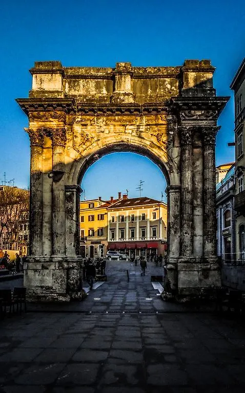 Kira Apartment Pula Croatia