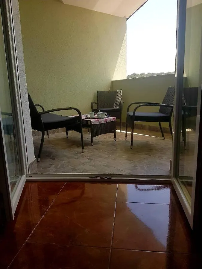 Kira Apartment Pula Croatia