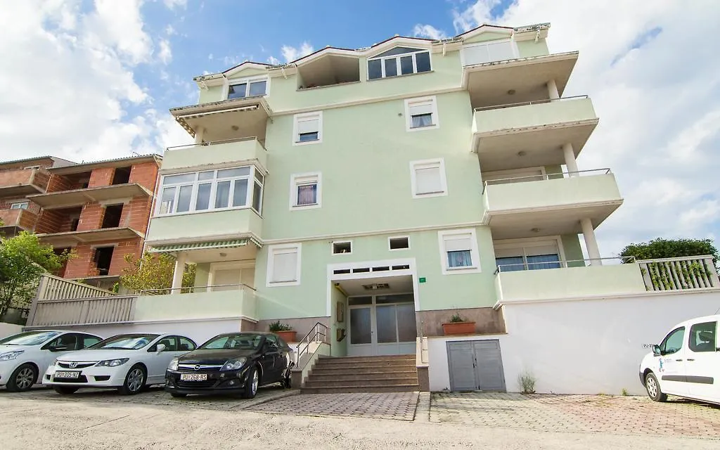 Kira Apartment Pula Croatia